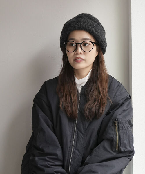 fredy emue(フレディエミュ)の「ボアロールワッチ(ニットキャップ/ビーニー・レディース・チャコールグレー/アイボリー・FREE)」の2枚目の写真