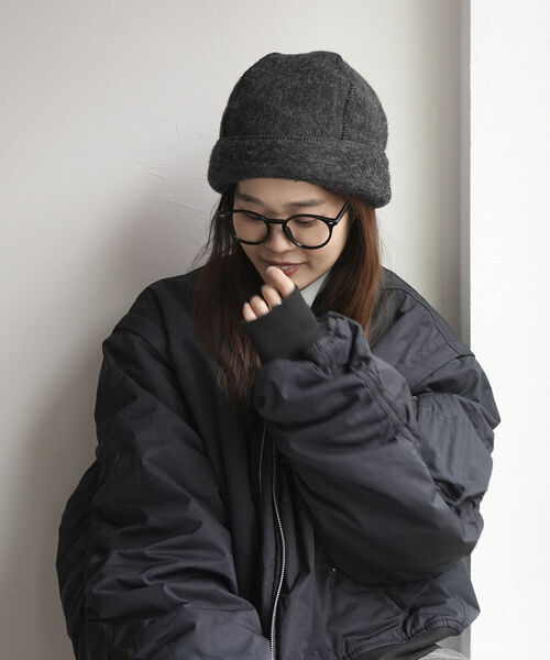 fredy emue(フレディエミュ)の「ボアロールワッチ(ニットキャップ/ビーニー・レディース・チャコールグレー/アイボリー・FREE)」の12枚目の写真