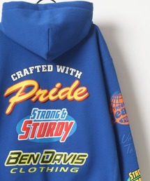 BEN DAVIS（ベンデイビス）の「BEN DAVIS/ベンデイビス ビッグシルエット ヘビーウェイト 裏起毛 バナーロゴ プリント スウェット パーカー（パーカー・メンズ）」