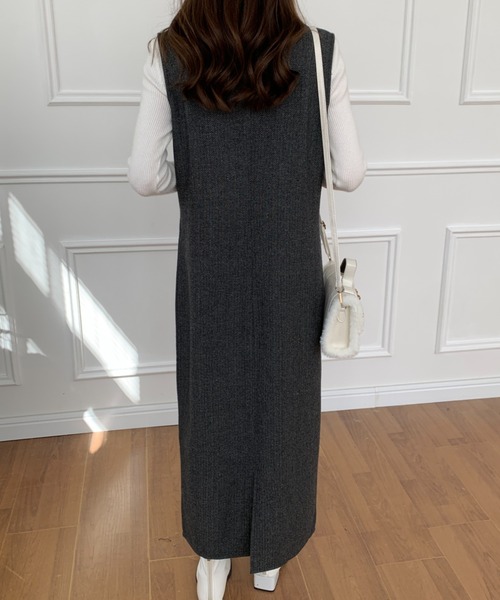ECLIN（エクラン）の「バックスリットスキッパーロングジャンパースカート（ジャンパースカート・レディース・ブラック/ブラウン/グレー・S/M）」の11枚目の写真