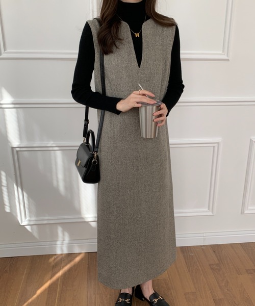 ECLIN（エクラン）の「バックスリットスキッパーロングジャンパースカート（ジャンパースカート・レディース・ブラック/ブラウン/グレー・S/M）」の18枚目の写真