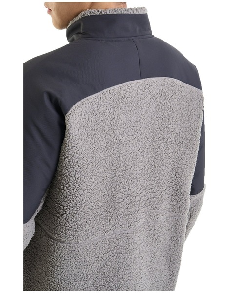 UNDER ARMOUR(アンダーアーマー)の「UAレガシー シェルパ 1/2 ジップ ジャケット(トレーニング/メンズ)(スウェット・メンズ・ブラック×パープル/チャコールグレー・S/L/3XL/XXL/M/XL)」の4枚目の写真