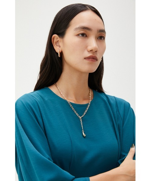 crie conforto（クリーコンフォルト）の「ドロップラリエットネックレス（ネックレス・レディース・ゴールド/シルバー・FREE）」の8枚目の写真