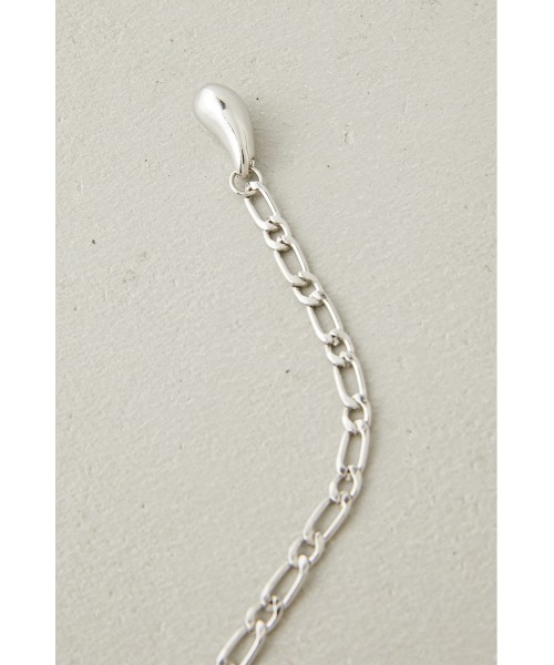 crie conforto（クリーコンフォルト）の「ドロップラリエットネックレス（ネックレス・レディース・ゴールド/シルバー・FREE）」の10枚目の写真