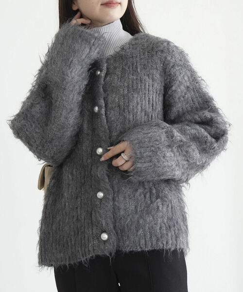 fredy emue - 新品 Fredy emue　フレディエミュ　パールボタン　ニットカーディガン セール 40%OFF】パールボタン片畦Vネックカーディガン(505073838