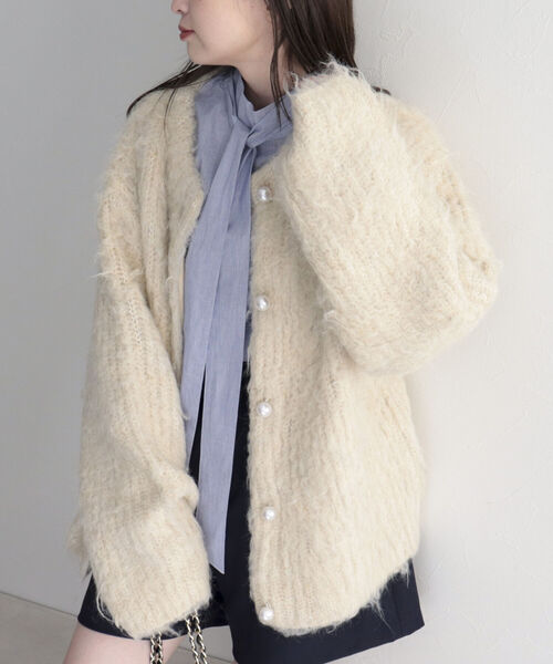 fredy emue - 新品 Fredy emue　フレディエミュ　パールボタン　ニットカーディガン セール 40%OFF】パールボタン片畦Vネックカーディガン(505073838