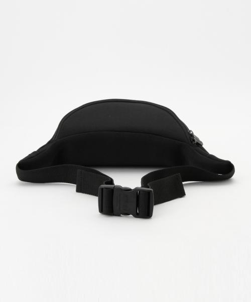 BEAMS（ビームス）の「Manhattan Portage × BEAMS / 別注 1101 ウエストバッグ（ボディバッグ/ウエストポーチ・メンズ・ブラック/ネイビー・ONE SIZE）」の6枚目の写真