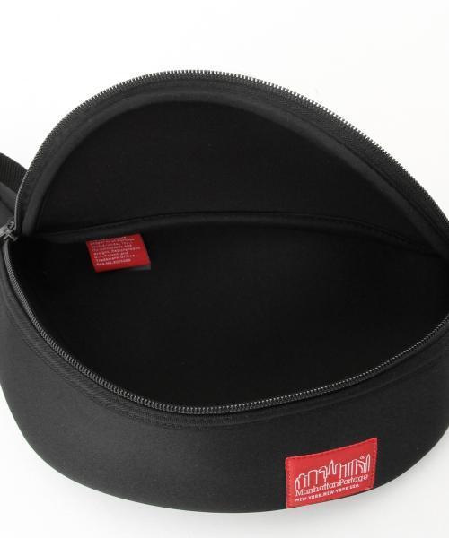 BEAMS（ビームス）の「Manhattan Portage × BEAMS / 別注 1101 ウエストバッグ（ボディバッグ/ウエストポーチ・メンズ・ブラック/ネイビー・ONE SIZE）」の8枚目の写真
