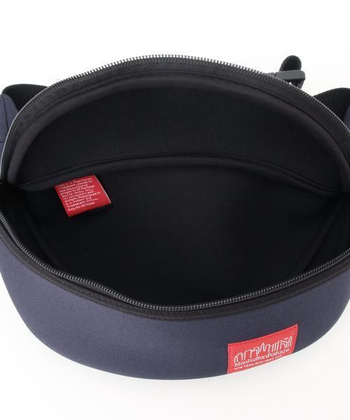 BEAMS（ビームス）の「Manhattan Portage × BEAMS / 別注 1101 ウエストバッグ（ボディバッグ/ウエストポーチ・メンズ・ブラック/ネイビー・ONE SIZE）」の12枚目の写真