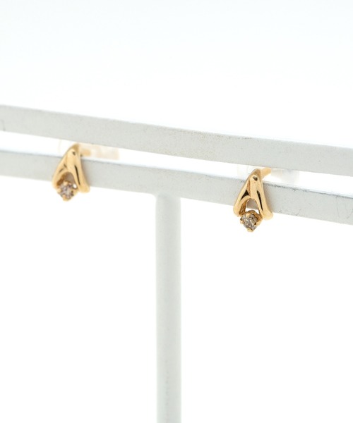 ESTELLE（エステール）の「K10 イエローゴールド ダイヤモンド ピアス ESTELLE/エステール（ピアス（両耳用）・レディース・イエローゴールド・-）」の2枚目の写真