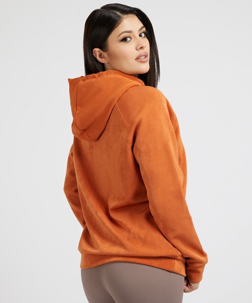 Guess(ゲス)の「Euphemia Faux-Suede Hoodie(パーカー・レディース・オレンジ/ボルドー・SMALL/X-SMALL/MEDIUM)」の3枚目の写真