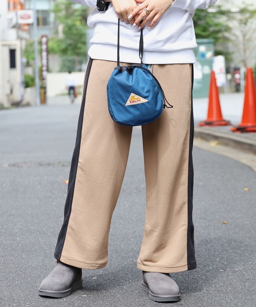 KELTY（ケルティ）の「ショルダーバッグ（ショルダーバッグ・メンズ・ブラック・ONE SIZE）」の2枚目の写真