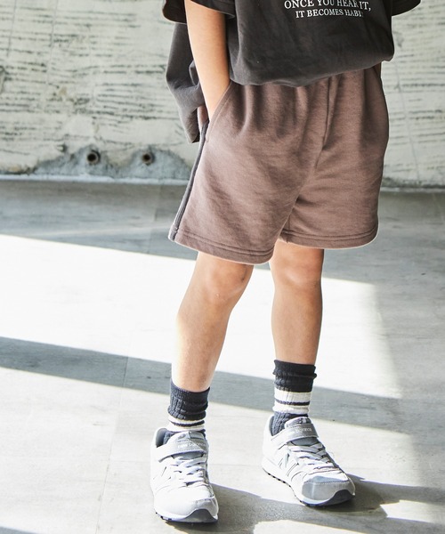 PAIRMANON STREET(ペアマノンストリート)の「【PAIRMANON STREET】【サラッとスウェット】デザインショートパンツ(その他パンツ・キッズ・ブラック/イエロー/ブルー/グリーン/モカ/レオパード/ブラック系その他3/ブラック系その他7/ブルー系その他5・90/100/110/120/130/140/150)」の4枚目の写真