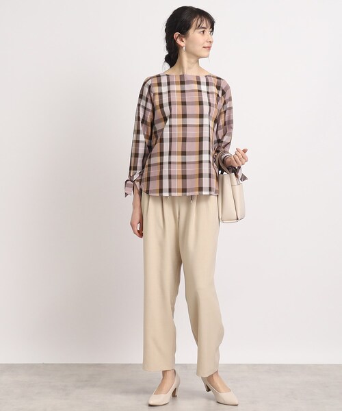 DRESKIP（ドレスキップ）の「◆【ワンポイントリボンで女性らしく】先染め袖リボン9分袖ブラウス（シャツ/ブラウス・レディース・グリーン系その他4/ホワイト系4/ネイビー系2/ピンク系/ピンク系7/オフホワイト・02/04/03）」の15枚目の写真