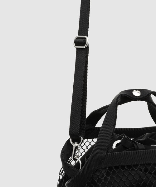 NOMA t.d.(ノーマティーディー)の「Summer Mesh Bag - Small(ショルダーバッグ・メンズ・ブラック/イエロー・ONE SIZE)」の5枚目の写真