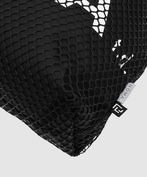 NOMA t.d.(ノーマティーディー)の「Summer Mesh Bag - Small(ショルダーバッグ・メンズ・ブラック/イエロー・ONE SIZE)」の9枚目の写真