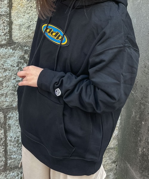 ddp(ディーディーピー)の「【 ddp / ディーディーピー 】 オーバーロゴスウェットパーカー OVAL LOGO SWEAT PARKAA 5306-113AA01 MNF(パーカー・メンズ・グレー/ブラック/イエロー・MEDIUM/LARGE)」の6枚目の写真