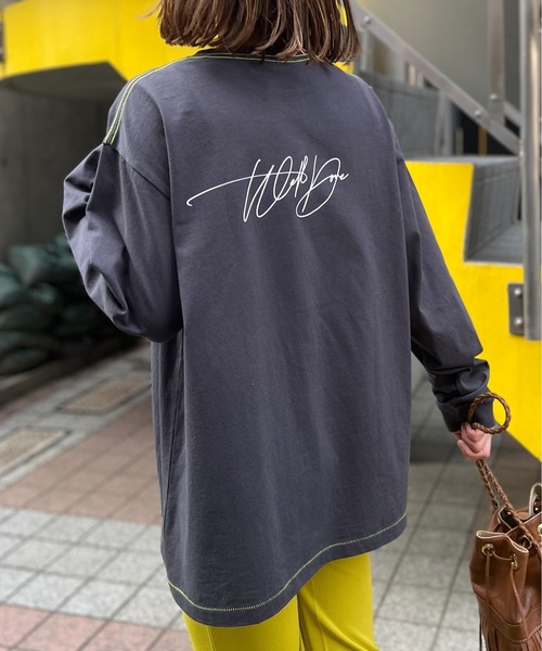 mi via loca（ミヴィアロカ）の「手書きロゴプリントロングスリーブTシャツ（Tシャツ/カットソー・レディース・ピンク/スミクロ/オフホワイト/ホワイト×ブラック・FREE/X-LARGE）」の3枚目の写真