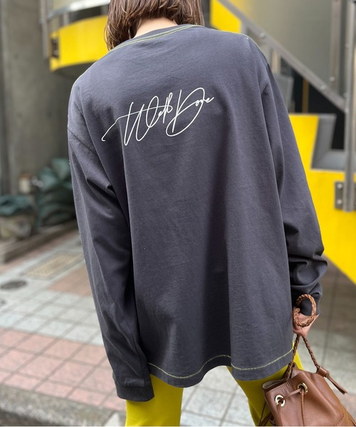 mi via loca（ミヴィアロカ）の「手書きロゴプリントロングスリーブTシャツ（Tシャツ/カットソー・レディース・ピンク/スミクロ/オフホワイト/ホワイト×ブラック・FREE/X-LARGE）」の5枚目の写真