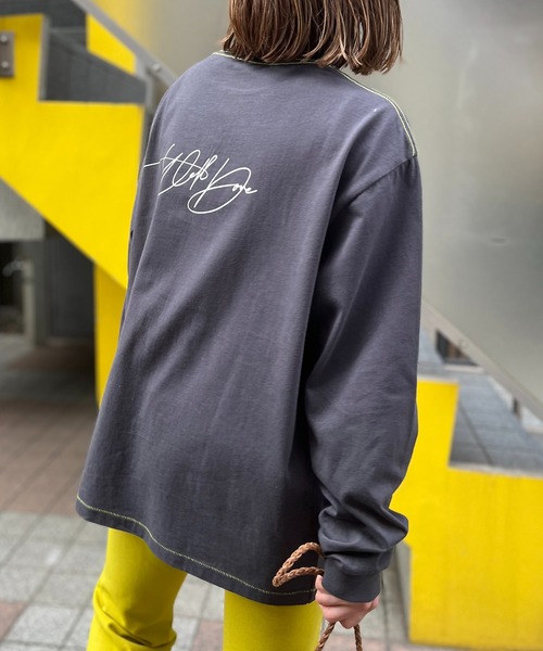 mi via loca（ミヴィアロカ）の「手書きロゴプリントロングスリーブTシャツ（Tシャツ/カットソー・レディース・ピンク/スミクロ/オフホワイト/ホワイト×ブラック・FREE/X-LARGE）」の9枚目の写真