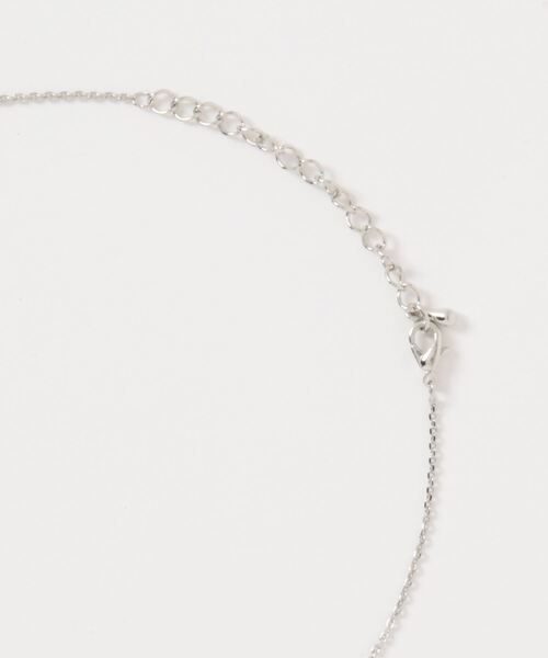 Q（キュー）の「ニュアンスリングネックレス（ネックレス・レディース・シルバー・ONE SIZE）」の3枚目の写真