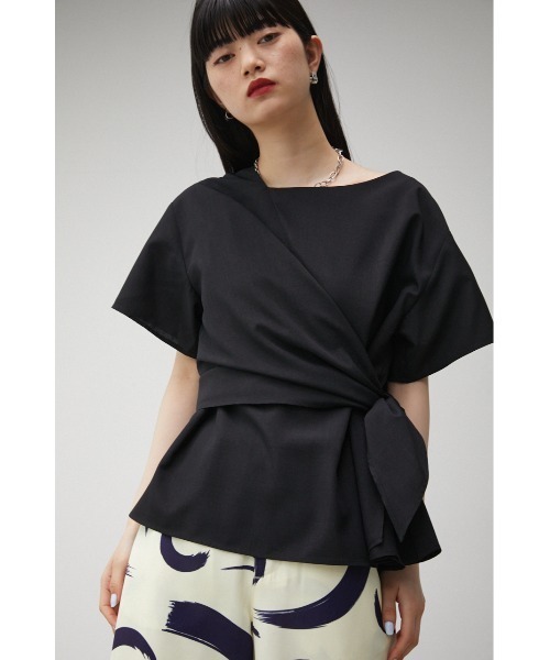 AZUL by moussy（アズールバイマウジー）の「2WAY SIDE TIE BLOUSE/2WAYサイドタイブラウス（Tシャツ/カットソー・レディース・ブラック/オフホワイト/ライトグリーン・SMALL/MEDIUM）」の15枚目の写真