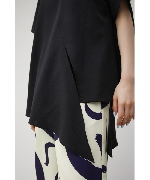 AZUL by moussy（アズールバイマウジー）の「2WAY SIDE TIE BLOUSE/2WAYサイドタイブラウス（Tシャツ/カットソー・レディース・ブラック/オフホワイト/ライトグリーン・SMALL/MEDIUM）」の22枚目の写真
