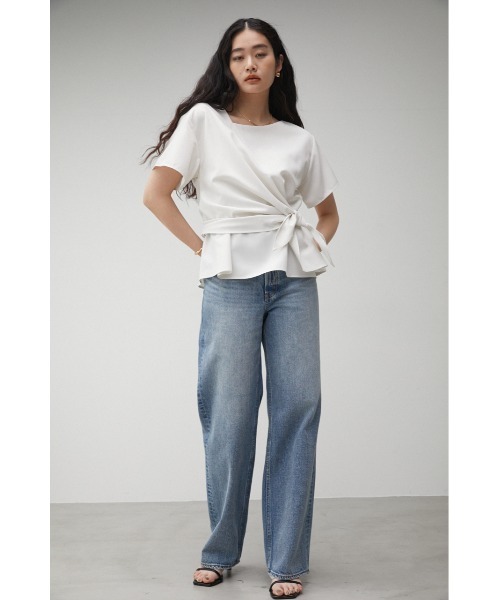 AZUL by moussy（アズールバイマウジー）の「2WAY SIDE TIE BLOUSE/2WAYサイドタイブラウス（Tシャツ/カットソー・レディース・ブラック/オフホワイト/ライトグリーン・SMALL/MEDIUM）」の6枚目の写真