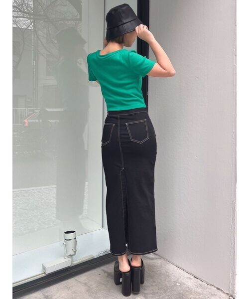 GYDA(ジェイダ)の「ハイウエストボタンペンシルスカート(デニムスカート・レディース・ライトブルー/ブラック・SMALL/MEDIUM)」の13枚目の写真