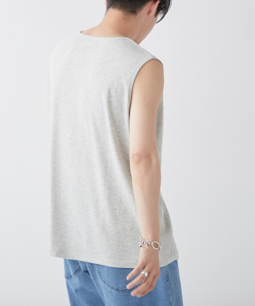 CIAOPANIC TYPY（チャオパニックティピー）の「接触冷感ノースリレイヤードタンク（タンクトップ・メンズ・ライトグレー/オフホワイト・MEDIUM/LARGE）」の7枚目の写真