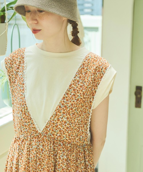 Crisp(クリスプ)の「ショルダータックTシャツ(Tシャツ/カットソー・レディース・ブルー/ブラック/アイボリー・FREE)」の4枚目の写真