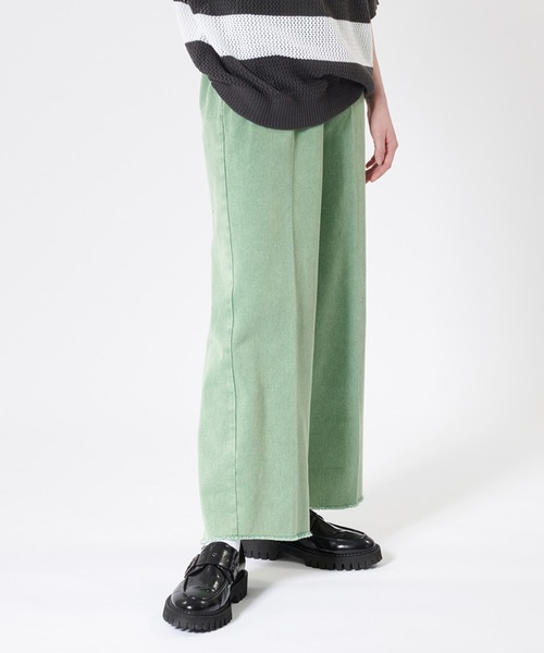 ONCILY(オンシェリー)の「SEMI WIDE STRAIGHT COLOR DENIM PANTS / セミワイドストレートカラーデニムパンツ(デニムパンツ・メンズ・ライトブルー/ライトグリーン/ピンク・MEDIUM/SMALL/LARGE)」の2枚目の写真