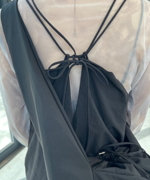 nemne store(ネンネストア)の「【低身長サイズあり】ナイロンキャミワンピース(ワンピース・レディース・ブラック/グレイッシュベージュ・MEDIUM/SMALL)」の10枚目の写真