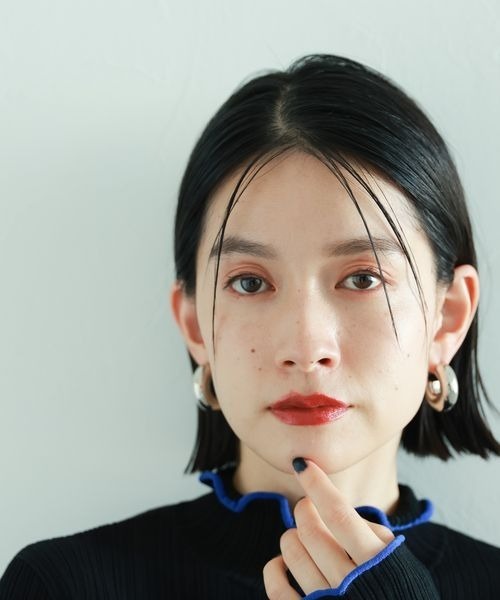 HARE（ハレ）の「ステンレスボリュームフープピアス(HARE)（ピアス（両耳用）・レディース・シルバー/ゴールド・FREE）」の5枚目の写真