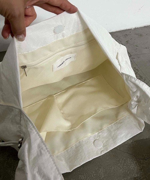 CAPRICIEUX LE'MAGE（カプリシューレマージュ）の「ドロストナイロンバッグ（ショルダーバッグ・レディース・ブラック/ホワイト・FREE）」の17枚目の写真