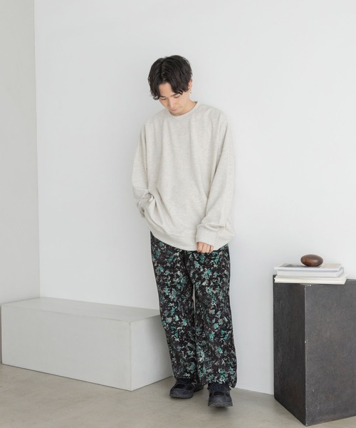 LOWRYS FARM（ローリーズファーム）の「ドルマンウラケクルー　976683（スウェット・メンズ・スミクロ/アイボリー/ピンク・LARGE/MEDIUM）」の5枚目の写真