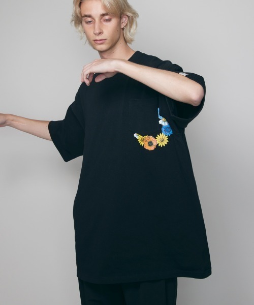 rehacer(レアセル)の「rehacer : Cycle Flower Pocket S/S HW T / サイクル フラワー ヘビーウエイト ポケット Tシャツ(Tシャツ/カットソー・メンズ・ブルー/ブラック/ネイビー・X-LARGE/MEDIUM/LARGE)」の5枚目の写真