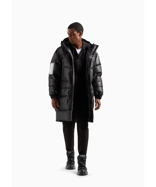 EMPORIO ARMANI EA7（エンポリオアルマーニイーエーセブン）の「【エンポリオ アルマーニ EA7】7 Lines カーゴパンツ 再生コットン混紡 Armani Sustainability Values（カーゴパンツ・メンズ・ブラック・LARGE/MEDIUM/SMALL/X-LARGE/X-SMALL）」の5枚目の写真