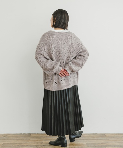 ITEMS URBANRESEARCH（アイテムズ アーバンリサーチ）の「ガラアミボリュームニットカーディガン（カーディガン/ボレロ・レディース・ライトベージュ/ブラウン・FREE）」の11枚目の写真