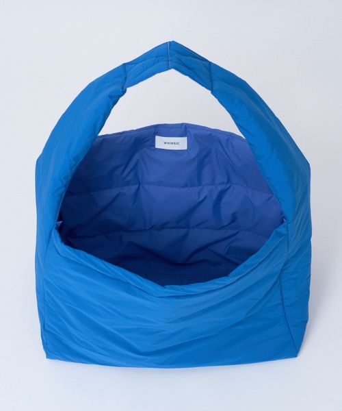 WHIMSIC(ウィムジック)の「【UNISEX】パディングニュースペーパーバッグ(ショルダーバッグ・メンズ・ベージュ/ブラック/ブルー・FREE)」の21枚目の写真