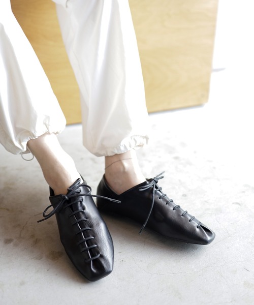 SESTO(セスト)の「スクエアトゥレースアップバブーシュパンプス(パンプス・レディース・シルバー/アイボリー/ブラック・23.5cm/22.5cm/24.5cm/23.0cm/24.0cm/25.0cm)」の17枚目の写真