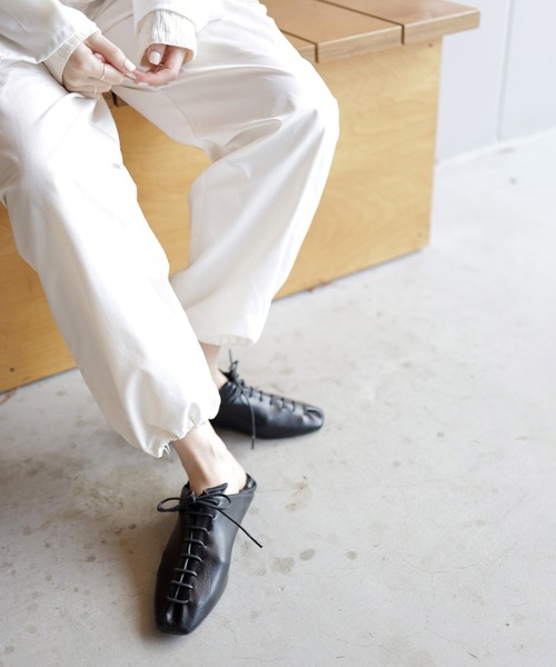 SESTO(セスト)の「スクエアトゥレースアップバブーシュパンプス(パンプス・レディース・シルバー/アイボリー/ブラック・23.5cm/22.5cm/24.5cm/23.0cm/24.0cm/25.0cm)」の18枚目の写真