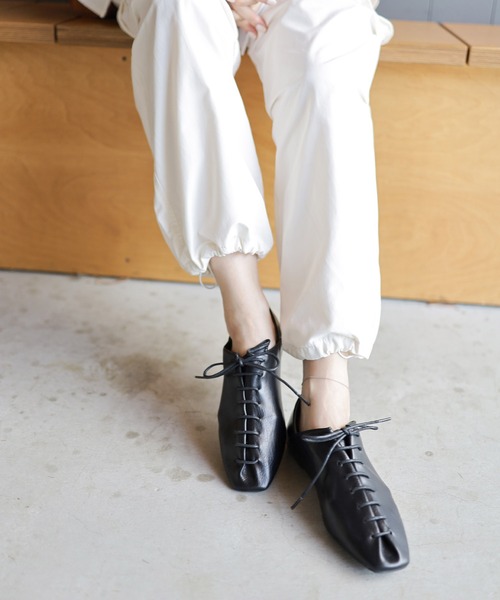 SESTO(セスト)の「スクエアトゥレースアップバブーシュパンプス(パンプス・レディース・シルバー/アイボリー/ブラック・23.5cm/22.5cm/24.5cm/23.0cm/24.0cm/25.0cm)」の20枚目の写真