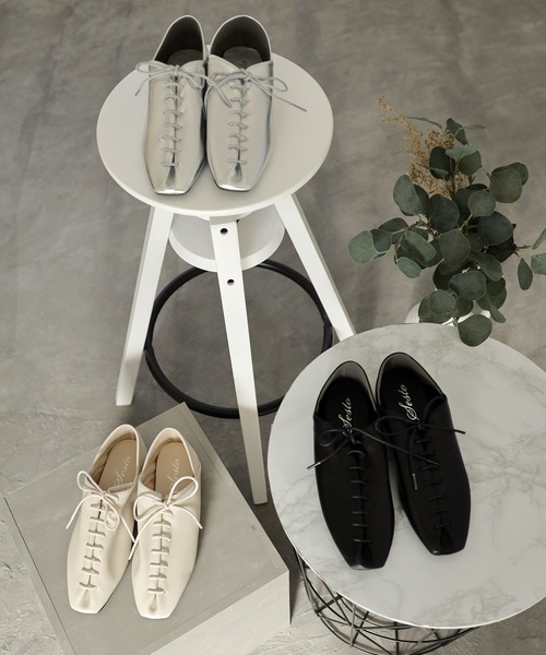 SESTO(セスト)の「スクエアトゥレースアップバブーシュパンプス(パンプス・レディース・シルバー/アイボリー/ブラック・23.5cm/22.5cm/24.5cm/23.0cm/24.0cm/25.0cm)」の4枚目の写真