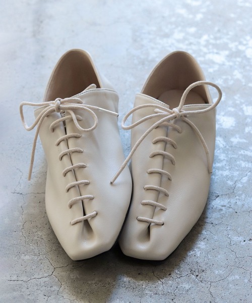 SESTO(セスト)の「スクエアトゥレースアップバブーシュパンプス(パンプス・レディース・シルバー/アイボリー/ブラック・23.5cm/22.5cm/24.5cm/23.0cm/24.0cm/25.0cm)」の10枚目の写真