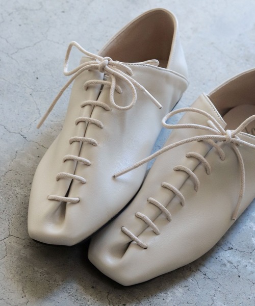 SESTO(セスト)の「スクエアトゥレースアップバブーシュパンプス(パンプス・レディース・シルバー/アイボリー/ブラック・23.5cm/22.5cm/24.5cm/23.0cm/24.0cm/25.0cm)」の11枚目の写真