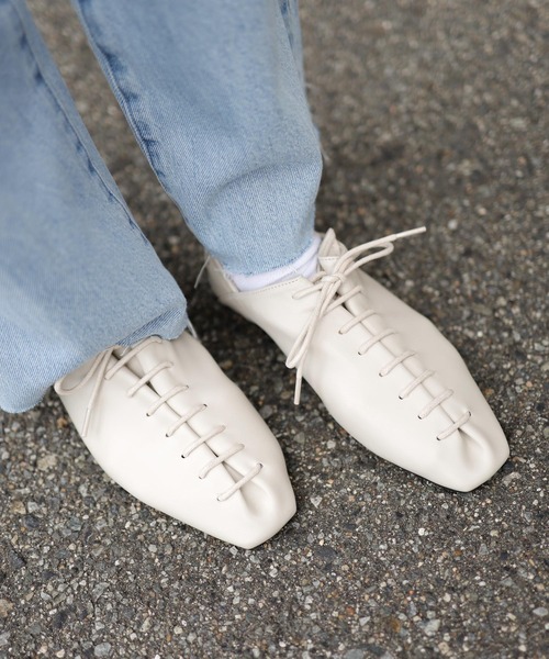 SESTO(セスト)の「スクエアトゥレースアップバブーシュパンプス(パンプス・レディース・シルバー/アイボリー/ブラック・23.5cm/22.5cm/24.5cm/23.0cm/24.0cm/25.0cm)」の12枚目の写真