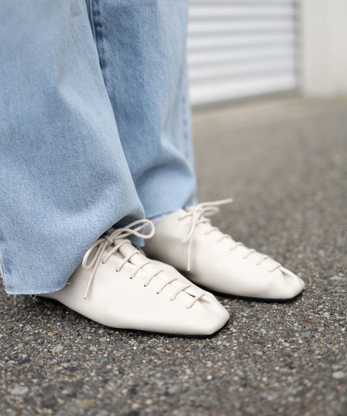 SESTO(セスト)の「スクエアトゥレースアップバブーシュパンプス(パンプス・レディース・シルバー/アイボリー/ブラック・23.5cm/22.5cm/24.5cm/23.0cm/24.0cm/25.0cm)」の14枚目の写真