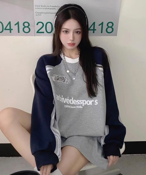 shopnikoniko(ショップニコニコ)の「トレーナー オーバーサイズ ゲーム スウェット 長袖 ラグラン ユニフォーム トップス(スウェット・レディース・グレー・フリー)」の6枚目の写真
