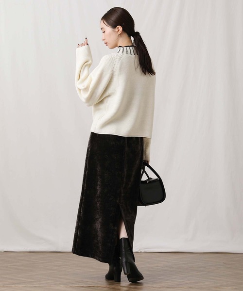 Gready Brilliant（グレディブリリアン）の「ベロアタイトスカート（スカート・レディース・モカ/チャコールグレー・38）」の5枚目の写真